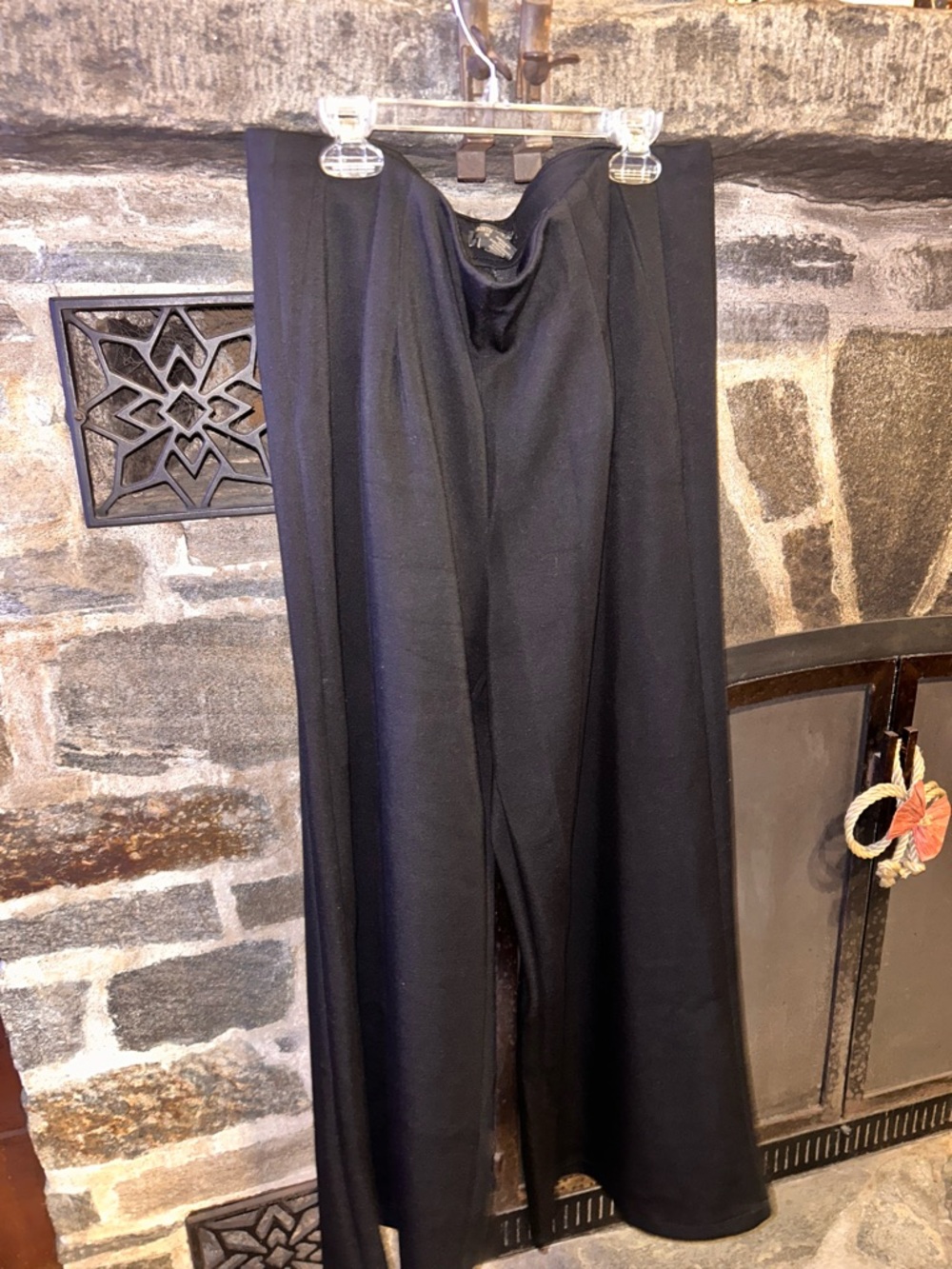 Women’s Black Wide-Leg Dress Pants